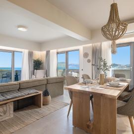Emmanuel's Sea View Luxury Apartment