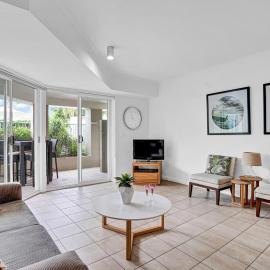 Poolside at Iluka Resort Apartments, hotel in Palm Beach