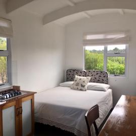 Fynbos Tiny Home - Off Grid, Surrounded by Nature, хотел в Плетенбърг Бей
