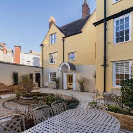 Greyfriars Hideaway