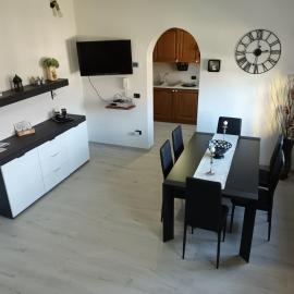 Maison de Denise، فندق في ليتْسّينو