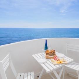Apartment on Beach Mijas 2, hotel in Sitio de Calahonda