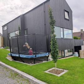 Modern and comfortable apartment in attractive neighborhood