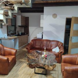 Domek pod sosnami, hotel en Gaj