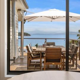 'The Alonnah' Beach House - Main House & Unit