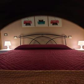 b&b Telesilla