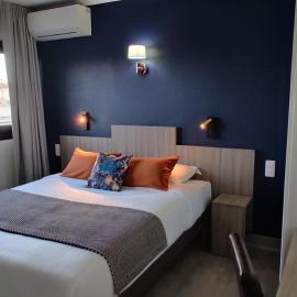 Logis Hôtel Les Bleuets, hotel u gradu 'Royan'