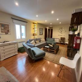 AtuaireHome Gran vivienda en centro histórico San Lorenzo โรงแรมในบูร์โกส