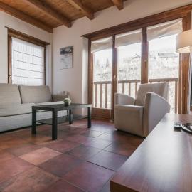 Apartamentos SNÖ Mont Romies Unhola, hotel a Salardú
