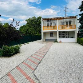Karolin Apartman – hotel w Bukfurdo
