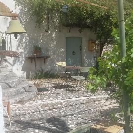 APPARTEMENT DANS HAMEAU PROVENCAL