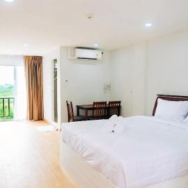 PT Grand Hotel, hotel in Ban Tha Makham