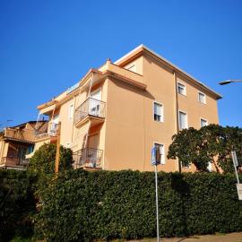 Villa rosa, hotell i Loano