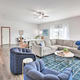 Swim, Hike & Fish: Canalfront Gem in Ocean Shores, hotel in Ocean Shores