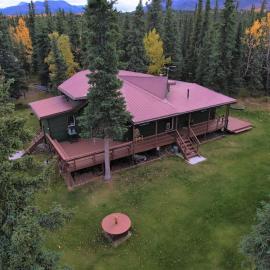 Denali Natl Park 3 Bedroom Home on 5 Acres, hiking and wildlife, hotel din McKinley Park