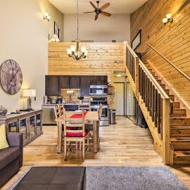 Viesnīca Cozy Granby Mountain Condo w/ Resort Amenities! pilsētā Granbija