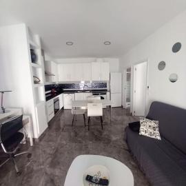 Apartamento cerca del puerto y del paseo