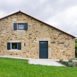 A casa de Abaixo, aloxamento rural、Vedraのホテル