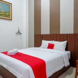 RedDoorz near Stasiun Purwosari