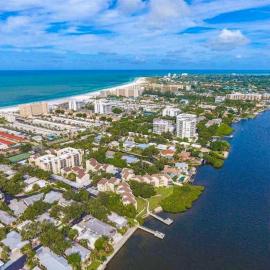 Charming Two Bedroom Condo With Pool View Siesta Key Bay Oaks, hotel in Siesta Key