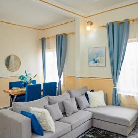 Appartement chic Avec vue panoramique e Wifi Fibre optique, hotel in Yaoundé
