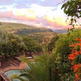 Acra-Retreat Mountain View Lodge, hotel in Waterval Boven