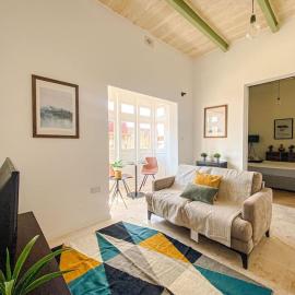 Maltese Apartment 2 with traditional Balcony by Solea