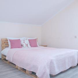 Taniq Guesthouse, hotell sihtkohas Artsvaberd