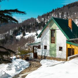 Golijski Vuk, hotel a Raška