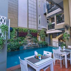 King Grand Boutique Hotel