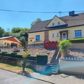 Ferienhaus Alt Bahnhaus, hotel in Ruschberg