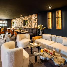 Logis Hôtel LBB - les 2 lacs: Clairvaux-les-Lacs şehrinde bir otel