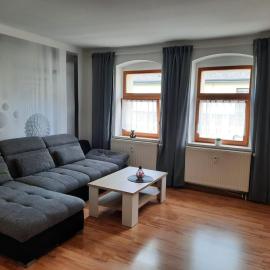 NEU! Geschmackvolle FeWo Lengenfeld, hotel a Lengenfeld