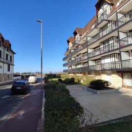 Studio - Phalènes proche CID, hotel in Deauville
