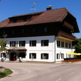Gasthof Pension Steinberger, hotel in Sankt Georgen im Attergau