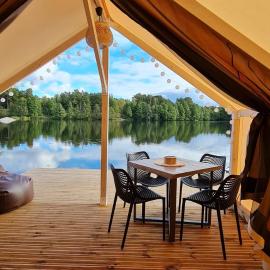 BB camping, hotel u gradu Lijepaja