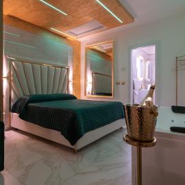 FASHION APARTMENT GOLD Bologna with JACUZZI & CAR GARAGE