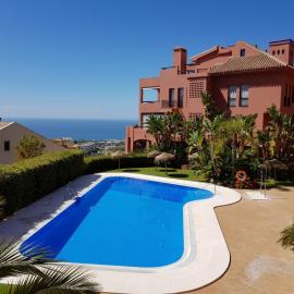 Calahonda luxury apartment with a stunning sea view, hotel in Mijas Costa