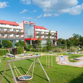 All in Red Thermenhotel, Hotel in Lutzmannsburg
