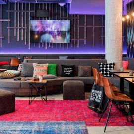 MOXY Frankfurt East, hotel i Frankfurt am Main