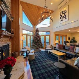 CR1 Top Rated Ski-In Ski-Out Townhome Great views fireplaces fast wifi AC - Short walk to slopes, ξενοδοχείο σε Carroll