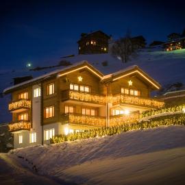 AZapartments Clarino – hotel w mieście Grächen
