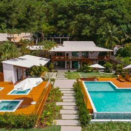 Tropical Beach, hotel in Porto Seguro