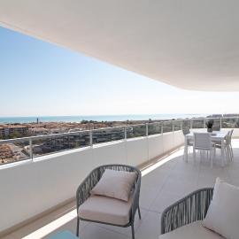 Viesnīca Moderno apartamento con vistas a la costa mediterranea en Gran Canet pilsētā Kaneta de Berengvera