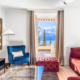 Chic 2 bedroom apartment near Chillion castle, hotell i Veytaux