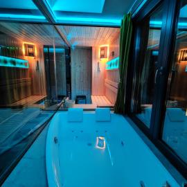 Smart Luxury Penthouse Suites - Private Sauna, Hot-Tub, Home Cinema at the best Location in Skopje