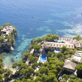 Hotel Petit Cala Fornells – hotel w mieście Paguera