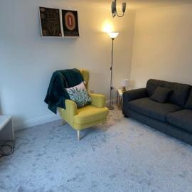 3-Bedroom Property With En-Suite, Parking & Wi-Fi, hotel in Corby