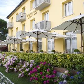 Viktoria Palace Hotel، فندق في ليدو دي فينيتسا