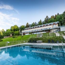 Hotel Monínec, hotel en Moninec